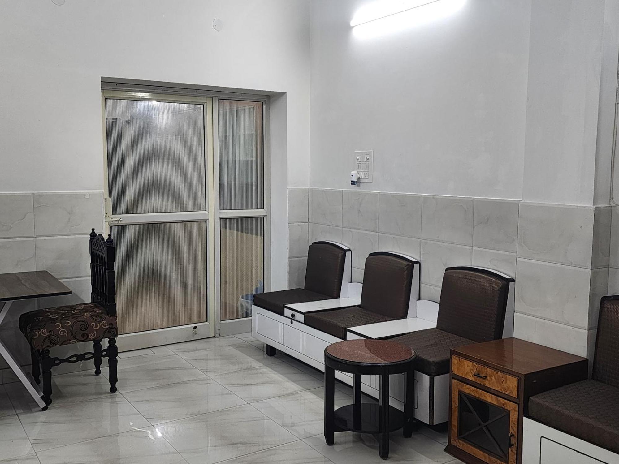 Apartment Premium Near To Blk - Max Hospital