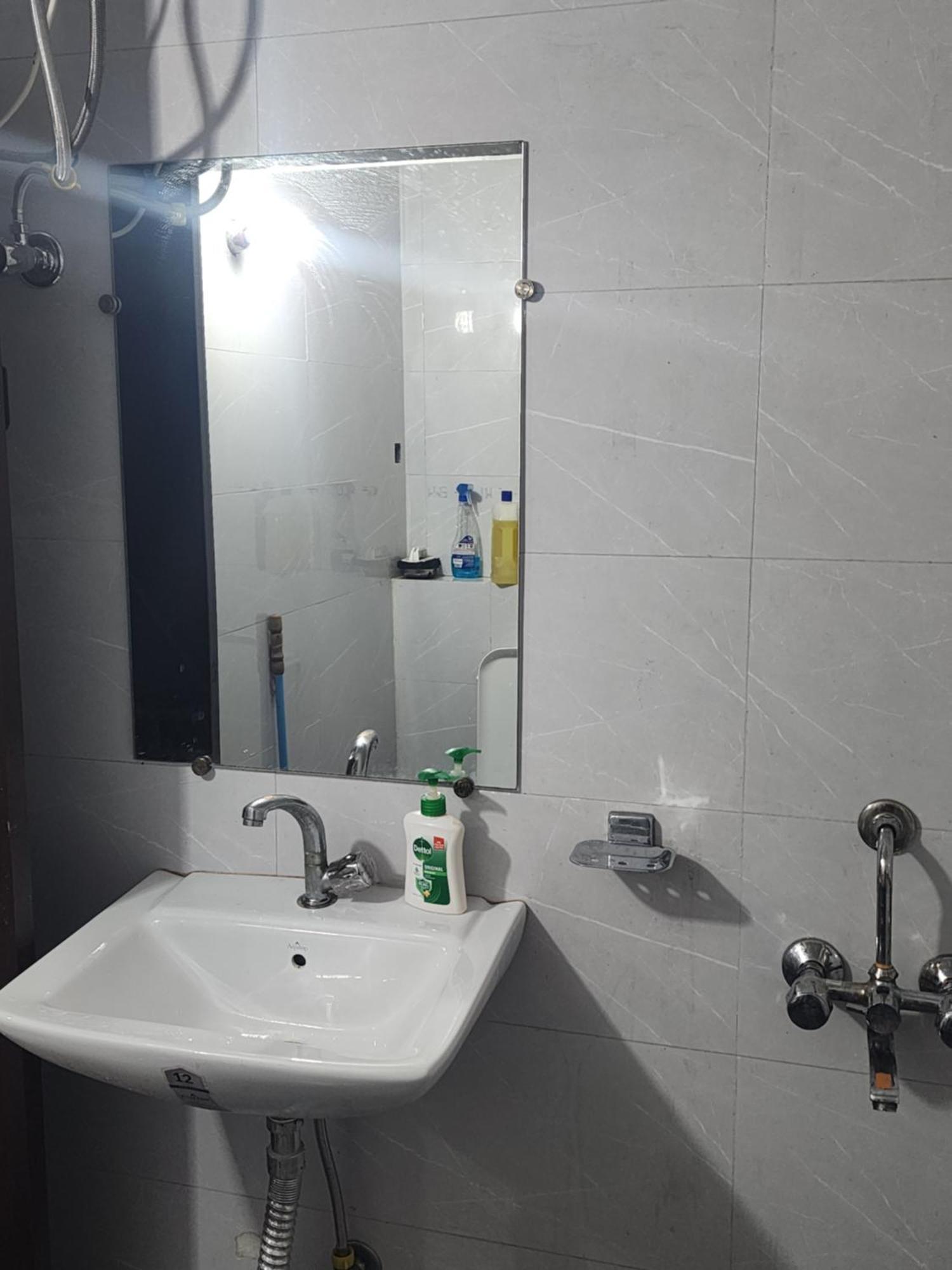 Apartment Premium Near To Blk - Max Hospital *